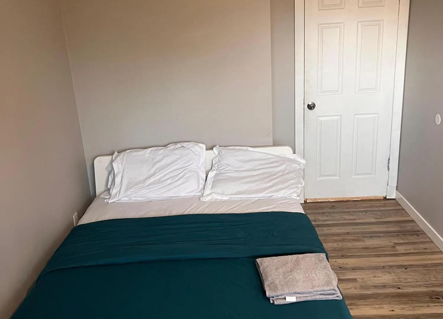 Elsichy Stay Cozy Home - Sleeps 10- Near West Edmonton Mall