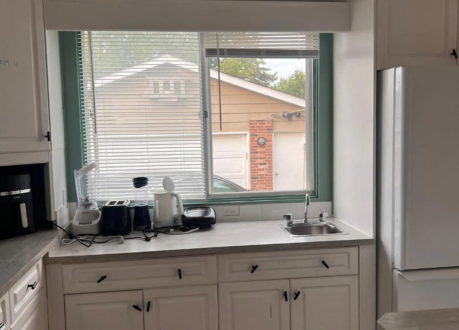 Elsichy Stay Cozy Home - Sleeps 10- Near West Edmonton Mall Apartment