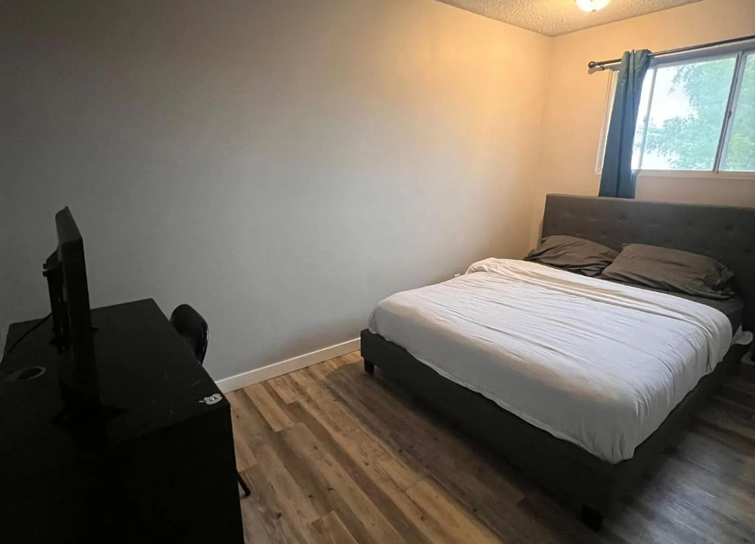 Apartment Elsichy Stay Cozy Home - Sleeps 10- Near West Edmonton Mall