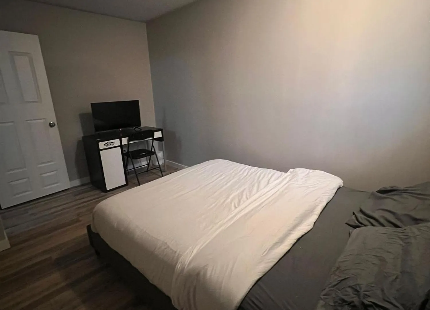 Elsichy Stay Cozy Home - Sleeps 10- Near West Edmonton Mall 0*,
